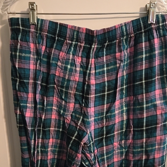 Victoria's Secret Green and Pink Plaid Pajama Set - Picture 5 of 11